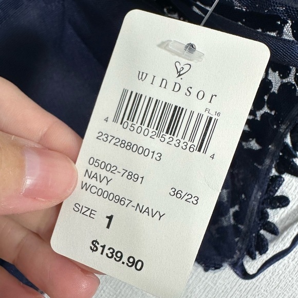 NWT Windsor jaci rhinestone embroidered a line mesh formal gown size 1 - Picture 15 of 15